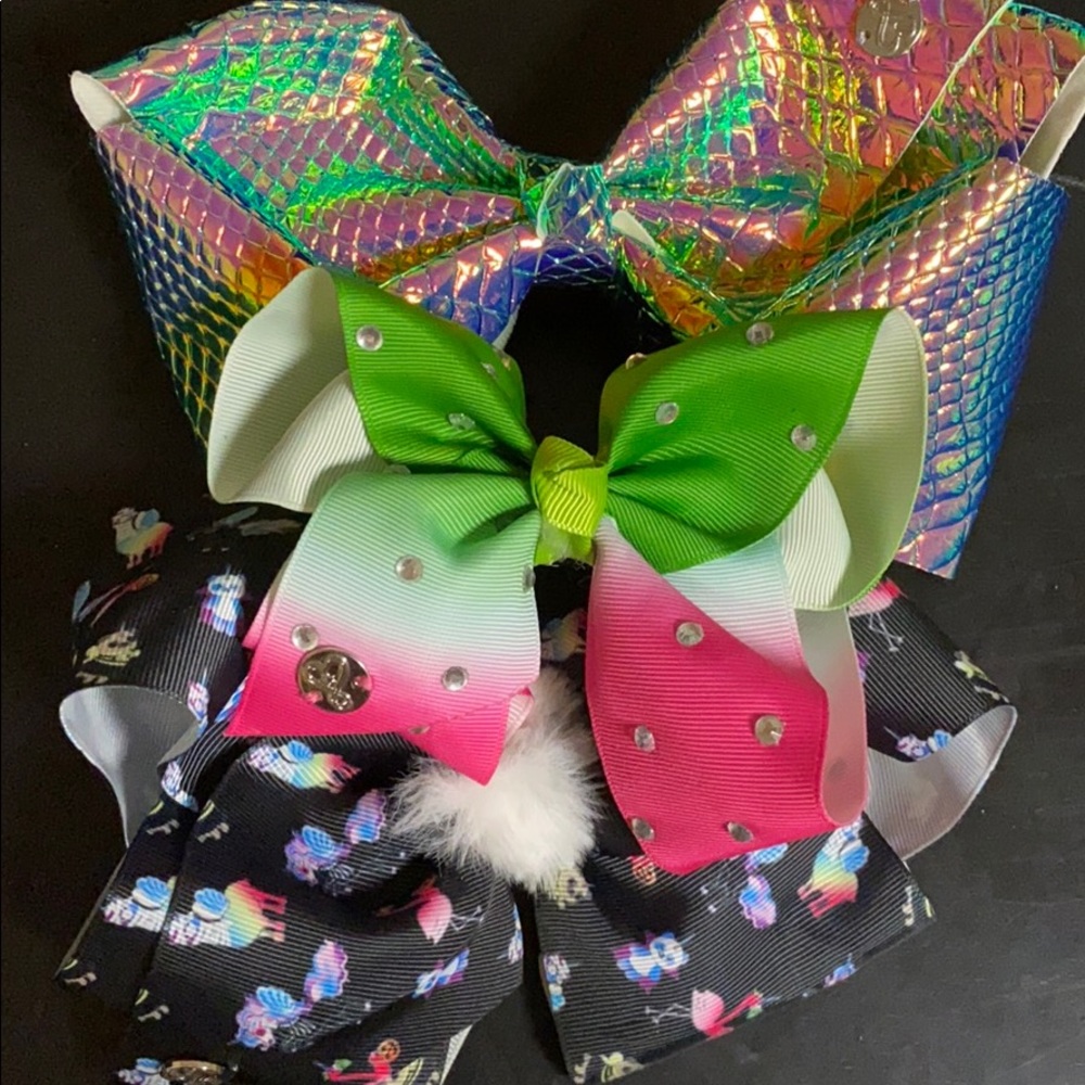 Jojo bows